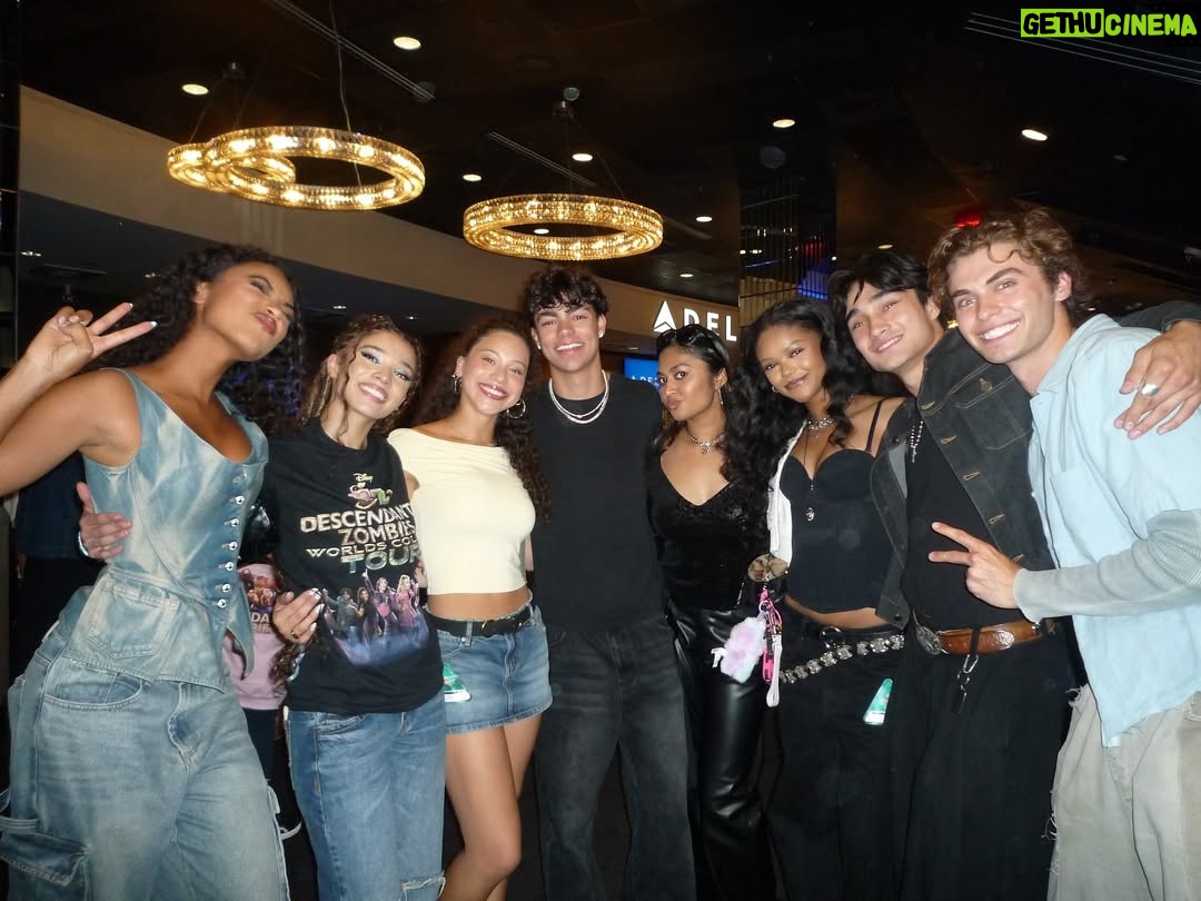 Chandler Kinney - 82.9K Likes - NY!! what an epic crowd :,))

last night I crashed the dz worlds collide tour and WOW. in the last 7 years of being a part of the zombies fam, I’ve had the privilege and pleasure of so many larger-than-life “pinch me” moments that remind me how special this franchise is….but last night might’ve been the coolest yet. standing in front of 20,000 people, feeling the outpour of love, seeing you all sing & dance along to our songs was surreal…truly so hard for my mind to fully grasp. I’m still buzzing with joy. and so so much gratitude. 

to the cast: STARS!!!! each and every one of you. thank you for carrying forth the legacy of these worlds with the utmost level of love and care. you put on a phenomenal show, like TRULY such an electric performance, and it made me so immensely proud. keep spreading your love & light. I love you all ❤️
@freyaskye @mekonnen_official @malachibarton @dararenee @kyliecantrall @maliabakermsb @joshuarobertcolley

and major shoutout to the extraordinary crew and magic-makers who are making this tour possible. what an epic night :,)) ✨🧟🍎