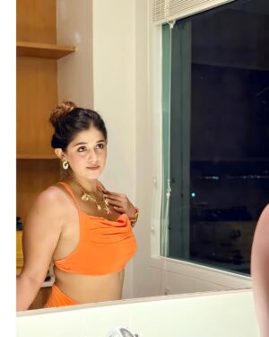 Chandni Bhagwanani Instagram - Cute lighting vacation mood = irresistible photo moment. 📸✨💕😉
..
..
..
Hashtags
#ReelsExplore
#ExplorePage
#TrendingReels
#InstaVibes
#TravelGram
#LuxuryVibes
#VacationMode
#AestheticTravel
#thailand
#TravelDiaries
#chandnibhagwanani
👗 @srstore09
📍 @welcomeworldbeachfrontresort