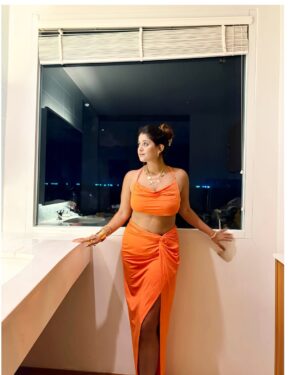Chandni Bhagwanani Instagram - Cute lighting vacation mood = irresistible photo moment. 📸✨💕😉
..
..
..
Hashtags
#ReelsExplore
#ExplorePage
#TrendingReels
#InstaVibes
#TravelGram
#LuxuryVibes
#VacationMode
#AestheticTravel
#thailand
#TravelDiaries
#chandnibhagwanani
👗 @srstore09
📍 @welcomeworldbeachfrontresort