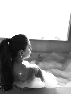 Chandni Bhagwanani Instagram - Floating in bubbles and better moods only 🫶🫧💕
..
..
..
#chandnibhagwanani #travel #nofilter #iphone17 #iphone17photography #thailand #vacacymode #bubbles #peaceofmind❤️