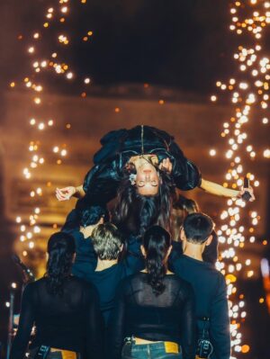 Charlotte Cardin Instagram - PARIS JE T’AIME! It was so magical to perform in front of 150 000 (!!!) of you last night on Les Champs Élysées 🥂