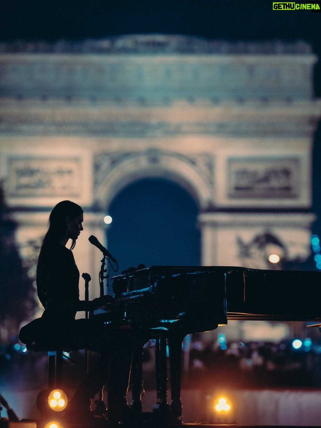 Charlotte Cardin - 86K Likes - PARIS JE T’AIME! It was so magical to perform in front of 150 000 (!!!) of you last night on Les Champs Élysées 🥂