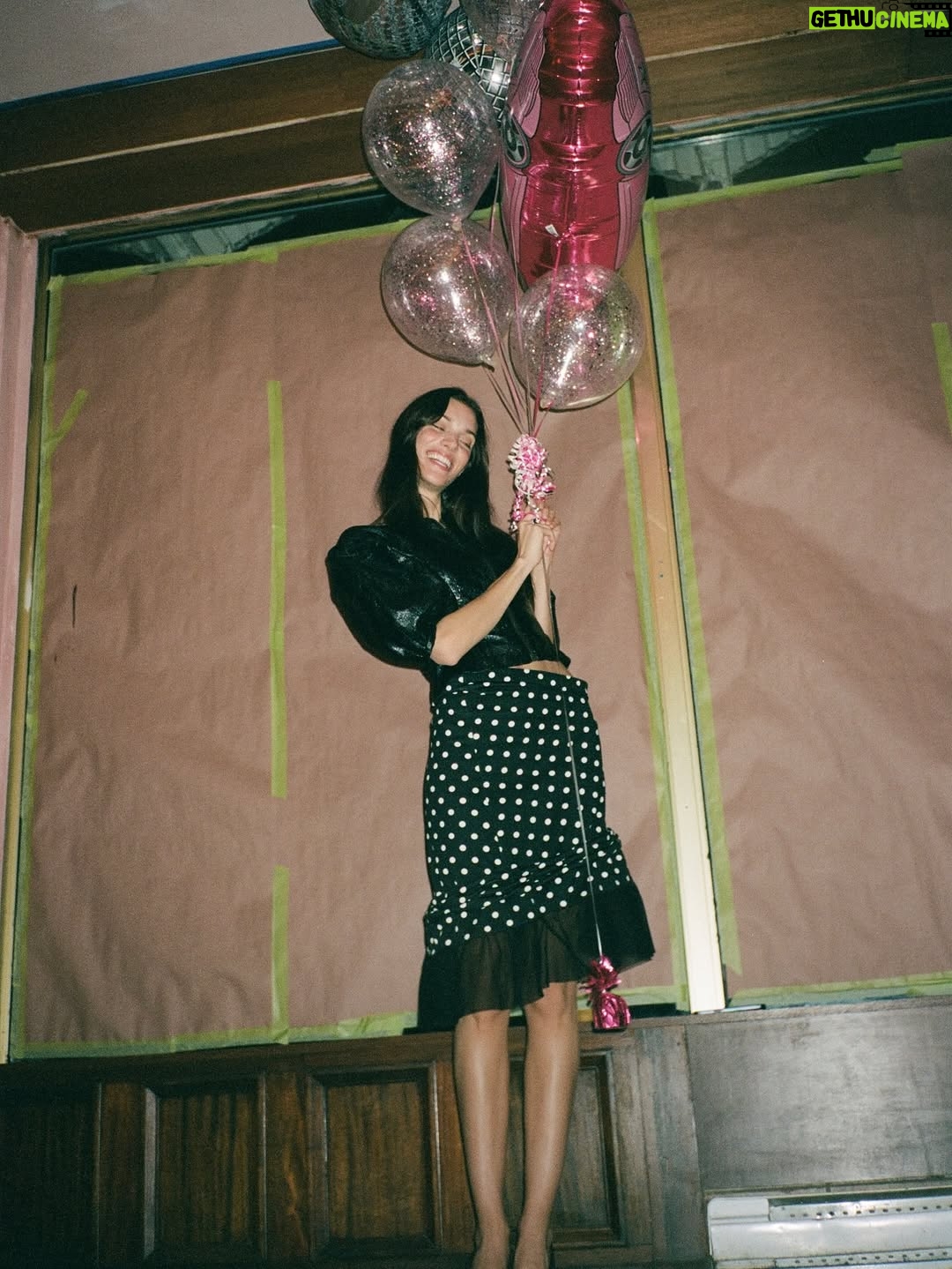 Charlotte Cardin - 77.9K Likes - 31!!! ♏️🧁💋💜🫀🧚🏼‍♀️☔️🍷🔮