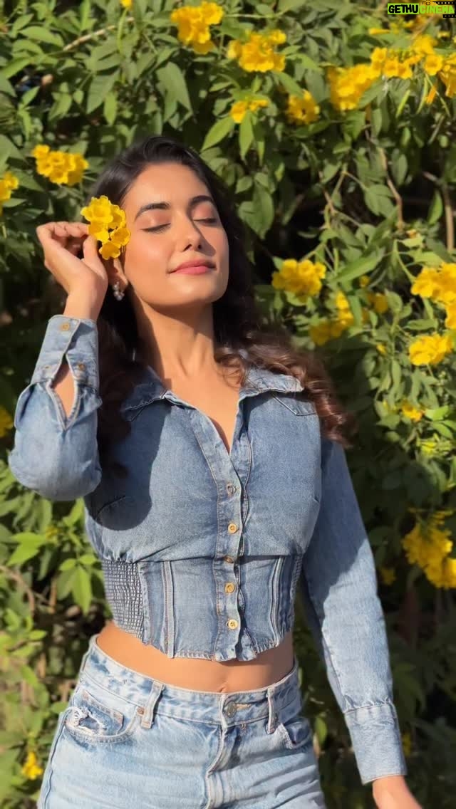 Charvi Tanya Dutta - 1.8K Likes - 