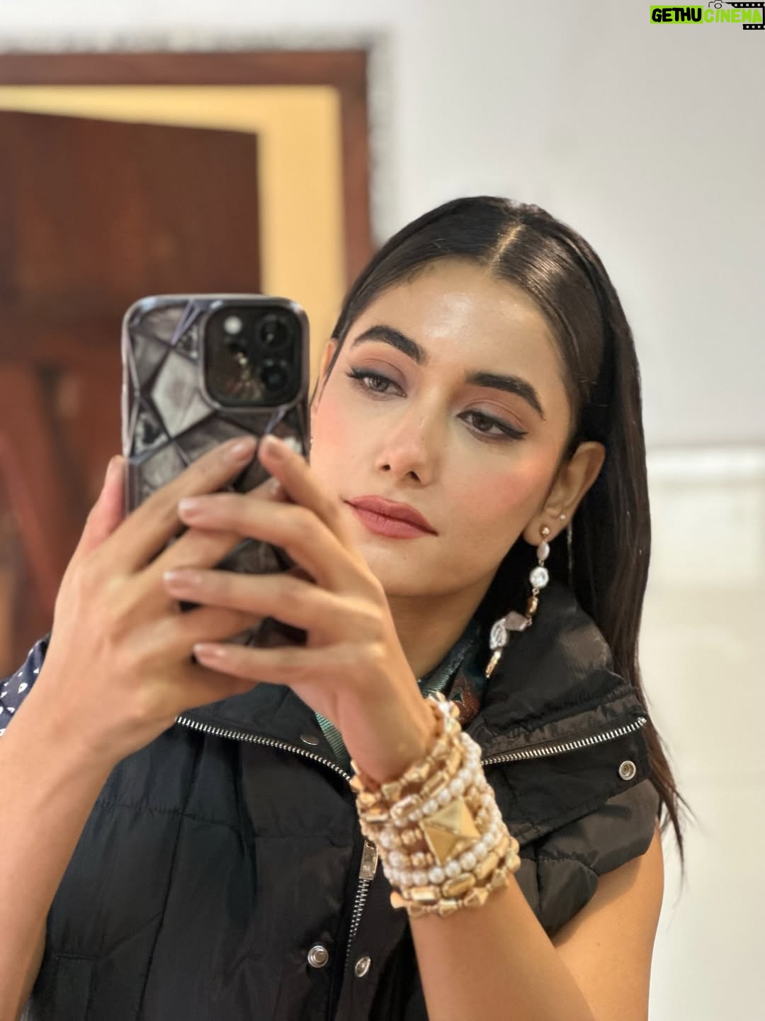 Charvi Tanya Dutta - 1.9K Likes - Walking into the jacket season ❤️🧊⛄️