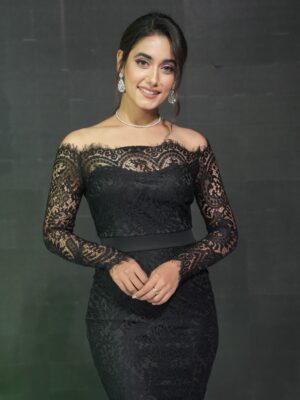 Charvi Tanya Dutta Instagram - Back to black 🐈‍⬛

#blackdress #black #party #blackseason