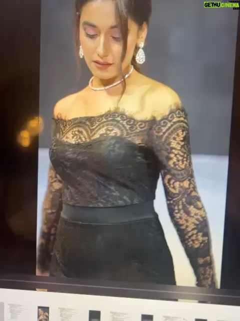 Charvi Tanya Dutta - 2.4K Likes - Back to black 🐈‍⬛

#blackdress #black #party #blackseason