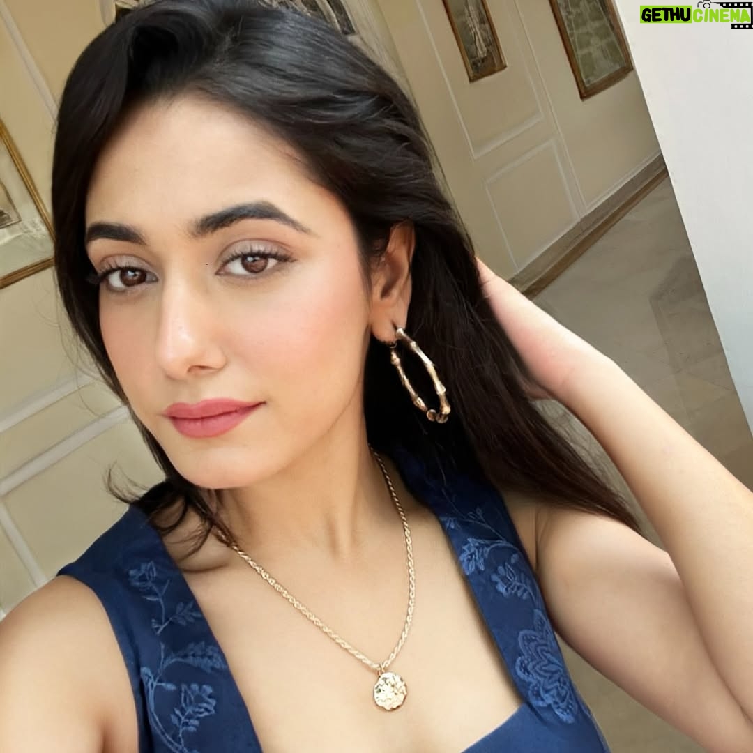 Charvi Tanya Dutta - 1.9K Likes - 
