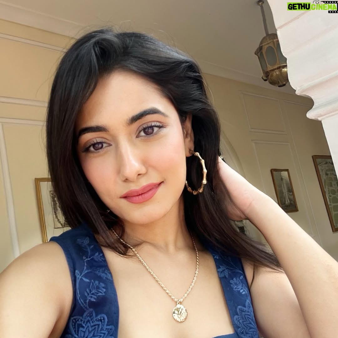 Charvi Tanya Dutta - 1.9K Likes - 