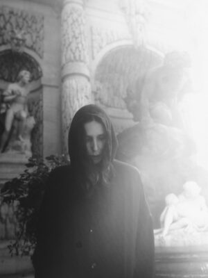 Chelsea Wolfe Instagram - photos by @wyldcosmia in Paris

wearing @anndemeulemeester_official coat & @ovate scarf
