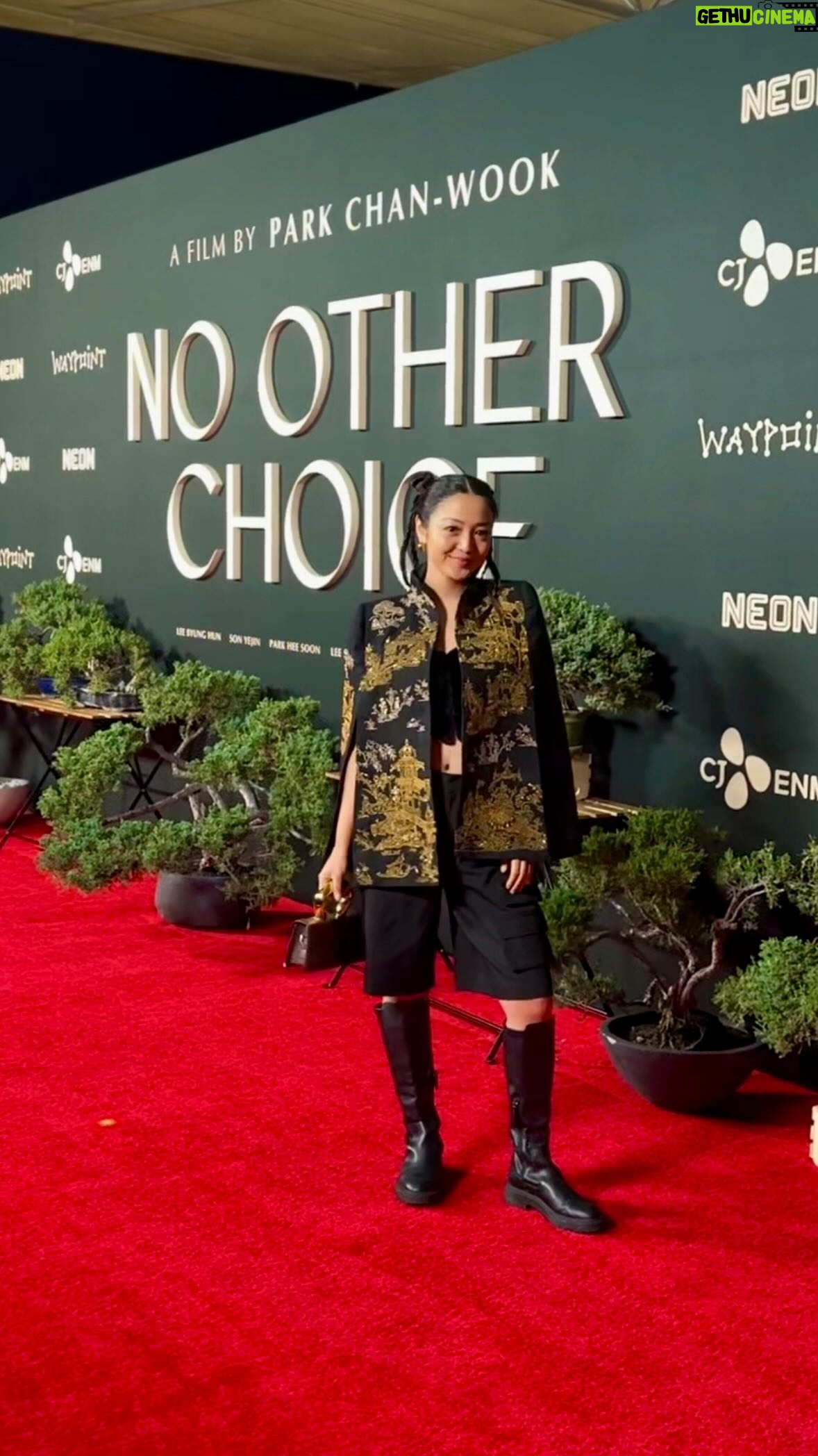 Chelsea Zhang - 199 Likes - when the slightest stumble becomes a whole bit 😮‍💨✨ 

we’re committed 🫡

Falling in @thenadyashah @michelemariepr 

PS. GO WATCH ‘NO OTHER CHOICE’ in theaters Christmas Day! Amazing Korean cinemaaaa ❤️✨🫰 edge of my seat the whole time. 

#koreanfilm #ootd #redcarpetlook #comedy #fall #blooper #falling #premiere #neon #nootherchoice #aapi #community #ootn #fashion #cape