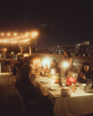 Chelsea Zhang Instagram - 𝓌𝒾𝓉𝒽 𝒻𝓇𝒾𝑒𝓃𝒹𝓈 𝒶𝓇𝑜𝓊𝓃𝒹 𝓉𝒽𝑒 𝓉𝒶𝒷𝓁𝑒 ✨ 

My lil slice of heaven 💛 @third.spacela is my events & hosting page ✨

Celebrated another year with a Baroque Themed Rooftop Dinner— very inspired by my outfit (@shopakira ) and the queens I’m surrounded by in this beautifully complex city ✨ 

The miracle of relationships never fails to amaze me — Each friend a story of divine design. Couldn’t have planned the seats at my table if I tried and i wouldn’t want it any other way ❤️ 

———————-

I love a full event experience — I delight in excellence and details… but also catch me at 6pm crying because I tried to set up a party by myself 🫠. To be met with friends who fly to the rescue, laugh it off and tell me they would have shown up if it  were just two pieces of bread on an barren table 🤣 — healed a lot in little Chels’s heart. 

Thankful for my friends who help head knowledge become heart knowledge by loving me thru every version of myself (especially troll Chelsea — shes a problem. 🧌🤪) 

I pray that this type of community surrounds you and is never taken for granted ❤️✨ 

#community #girlhood #dinnerparty #hosting #perfectionism #birthday #celebration #rooftop #citylife #adulting #adultfriendships #oliviadean #artofloving
