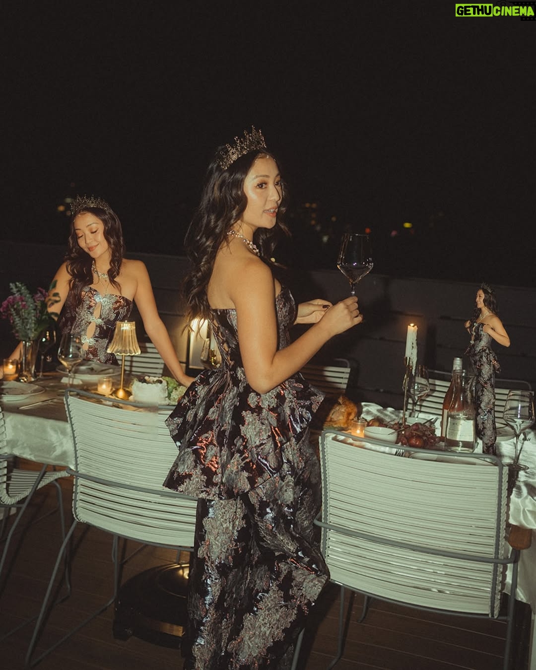 Chelsea Zhang - 1.3K Likes - 𝓌𝒾𝓉𝒽 𝒻𝓇𝒾𝑒𝓃𝒹𝓈 𝒶𝓇𝑜𝓊𝓃𝒹 𝓉𝒽𝑒 𝓉𝒶𝒷𝓁𝑒 ✨ 

My lil slice of heaven 💛 @third.spacela is my events & hosting page ✨

Celebrated another year with a Baroque Themed Rooftop Dinner— very inspired by my outfit (@shopakira ) and the queens I’m surrounded by in this beautifully complex city ✨ 

The miracle of relationships never fails to amaze me — Each friend a story of divine design. Couldn’t have planned the seats at my table if I tried and i wouldn’t want it any other way ❤️ 

———————-

I love a full event experience — I delight in excellence and details… but also catch me at 6pm crying because I tried to set up a party by myself 🫠. To be met with friends who fly to the rescue, laugh it off and tell me they would have shown up if it  were just two pieces of bread on an barren table 🤣 — healed a lot in little Chels’s heart. 

Thankful for my friends who help head knowledge become heart knowledge by loving me thru every version of myself (especially troll Chelsea — shes a problem. 🧌🤪) 

I pray that this type of community surrounds you and is never taken for granted ❤️✨ 

#community #girlhood #dinnerparty #hosting #perfectionism #birthday #celebration #rooftop #citylife #adulting #adultfriendships #oliviadean #artofloving