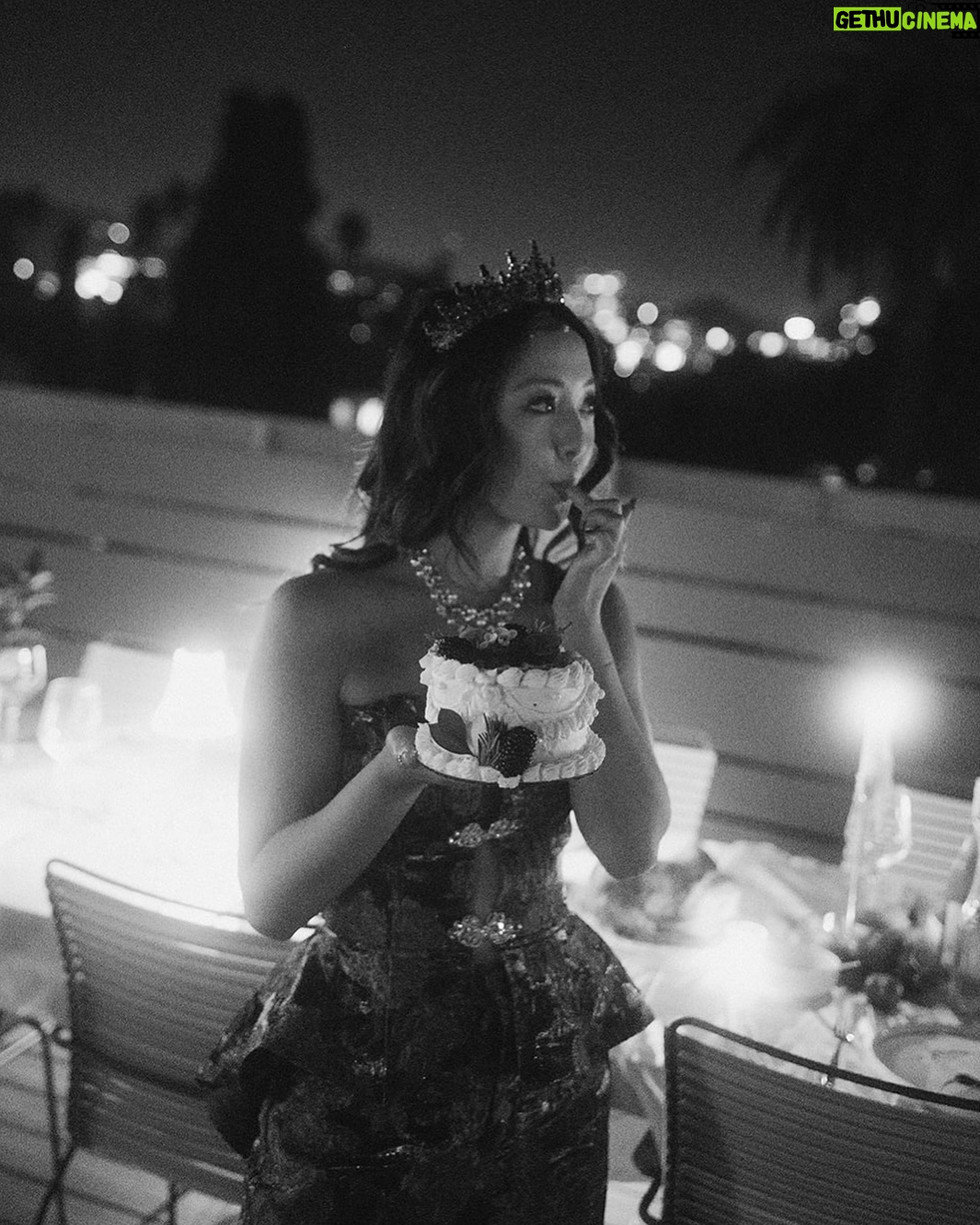 Chelsea Zhang - 1.3K Likes - 𝓌𝒾𝓉𝒽 𝒻𝓇𝒾𝑒𝓃𝒹𝓈 𝒶𝓇𝑜𝓊𝓃𝒹 𝓉𝒽𝑒 𝓉𝒶𝒷𝓁𝑒 ✨ 

My lil slice of heaven 💛 @third.spacela is my events & hosting page ✨

Celebrated another year with a Baroque Themed Rooftop Dinner— very inspired by my outfit (@shopakira ) and the queens I’m surrounded by in this beautifully complex city ✨ 

The miracle of relationships never fails to amaze me — Each friend a story of divine design. Couldn’t have planned the seats at my table if I tried and i wouldn’t want it any other way ❤️ 

———————-

I love a full event experience — I delight in excellence and details… but also catch me at 6pm crying because I tried to set up a party by myself 🫠. To be met with friends who fly to the rescue, laugh it off and tell me they would have shown up if it  were just two pieces of bread on an barren table 🤣 — healed a lot in little Chels’s heart. 

Thankful for my friends who help head knowledge become heart knowledge by loving me thru every version of myself (especially troll Chelsea — shes a problem. 🧌🤪) 

I pray that this type of community surrounds you and is never taken for granted ❤️✨ 

#community #girlhood #dinnerparty #hosting #perfectionism #birthday #celebration #rooftop #citylife #adulting #adultfriendships #oliviadean #artofloving