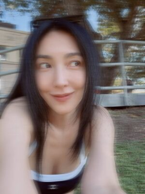 Cheryl Yang Instagram - 😊🪻🐮