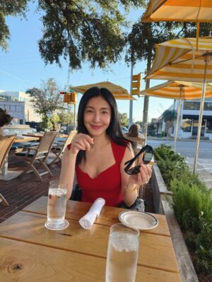 Cheryl Yang Instagram - 😊🪻🐮