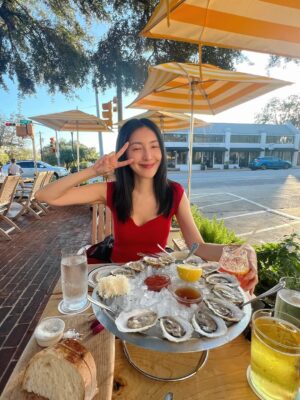 Cheryl Yang Instagram - 😊🪻🐮