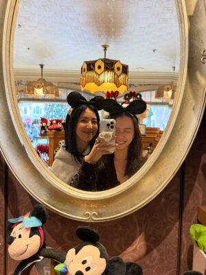 Cheryl Yang Instagram - Disney land ~~~😍😃🎈🧸🎀