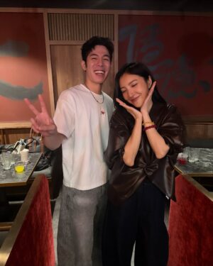 Cheryl Yang Instagram - 謝謝所有美好的祝賀與心意,還在慢慢享受,非常快樂!
但!我怎麼會在台上忘記流氓,我掌嘴🥹沒有流氓也是一樣沒有周凡,你知道的~
@zhan_1998__
#也不能沒有我真實生活中的流氓啦
#你們的限動我都有慢慢看🌹
#謝謝美好的金鐘60
#謝謝寶儀姐給予金鐘的那份真誠跟愛❤️
@bowie0221
#不可能是因為金鐘前一天看回魂計被裡頭所有的影后加持了吧🥹
美麗的超強團隊:
Makeup: @wenlee___ @kristy__wang
Hair: @isiahzin @henrytc0216 @driven.by
Stylist: @chenghan_han @arixiaona
Photo: @hellohenryboy @chi215_
Gown: @maisonmet @theclique.hk
Jewelry: @boucheron
Shoes: @christianlouboutin