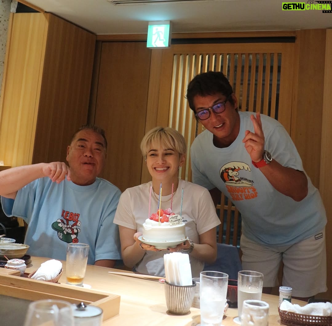 Chiaki Horan - 38.8K Likes - _
出川さん&一茂さん『俺らのことナメてるでしょ？』
と聞かれて、

私「ナメてます。」と答えても笑って許してくれる
大好きな先輩方です。

ありがとうございます☺️🙏🩷