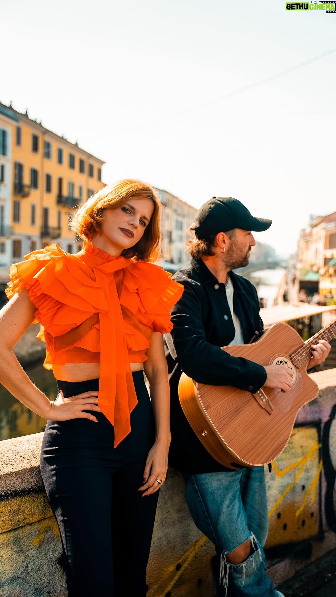 Chiara Galiazzo - 16K Likes - 🎶 Canzoni in Città 🍂

EPISODIO 4 

Straordinario 💥

Una Canzone che mi ha portato tanta fortuna e che non ha bisogno di presentazioni 🫶

Con la straordinaria partecipazione di @ale_gald 

📹 @lucreziotv