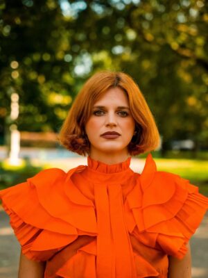 Chiara Galiazzo Instagram - Ho cambiato la Foto Profilo di Spotify.

In questo periodo mi sento così ☄️

📸 @lucreziotv