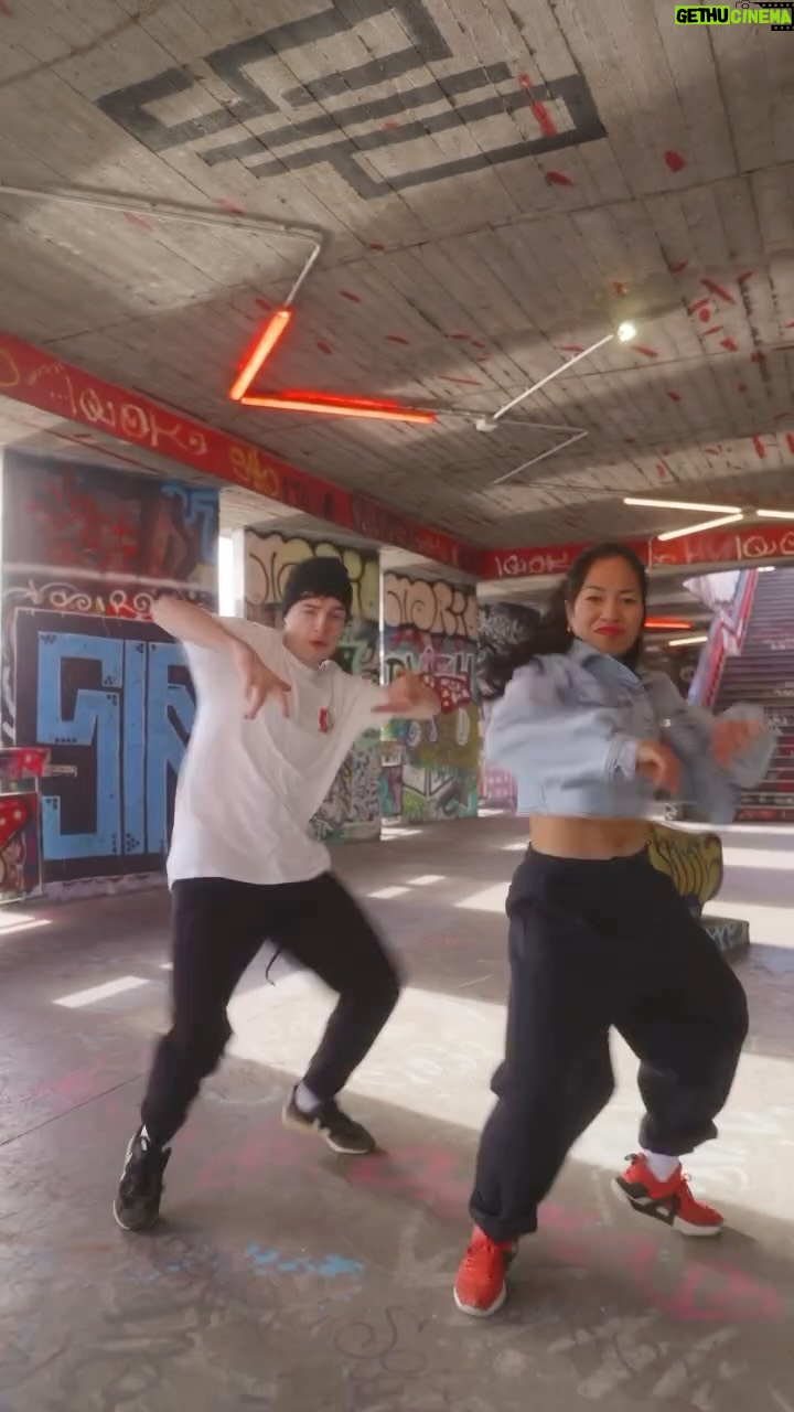 Chila Ta Thuy - 42.8K Likes - Když ti skončí @stardancecz a ty můžeš konečně zahodit podpatky. 😎

#spetkachili