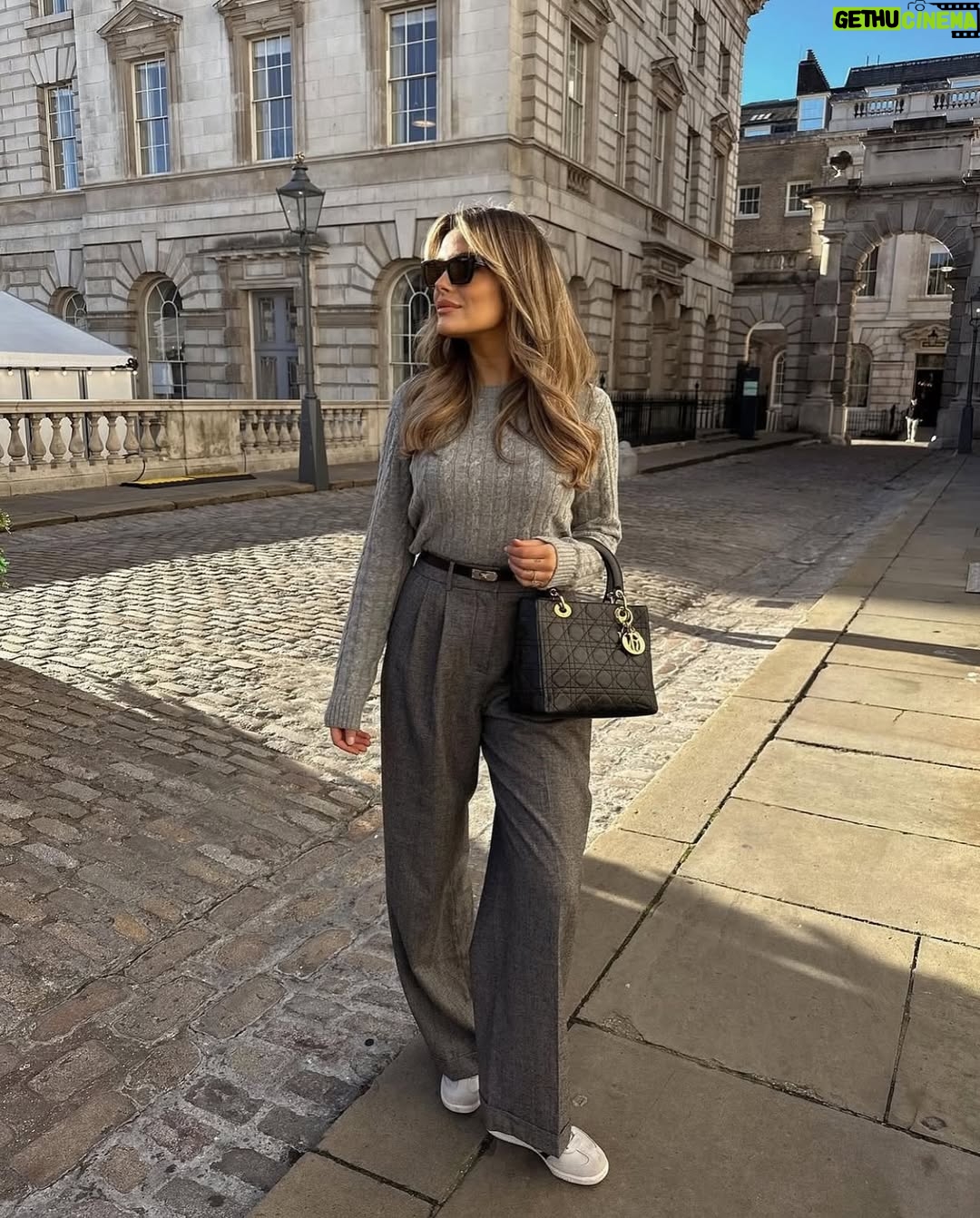 Chloe Lloyd - 13.4K Likes - Last years autumn looks I’d wear again 🍂

#autumninspo #autumnfashion