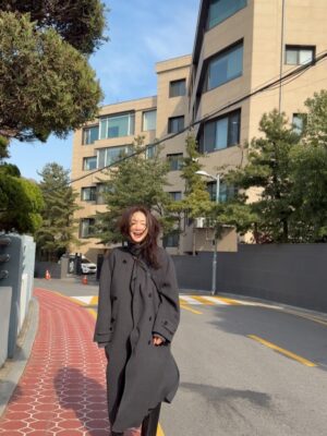Choi Ji-woo Instagram - ❄️🖤🥶🖤