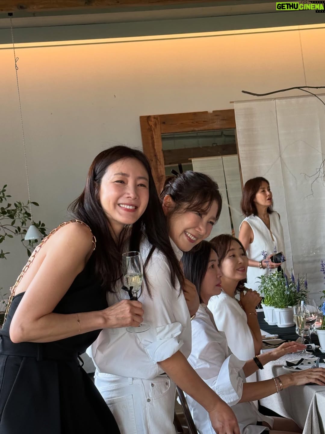 Choi Ji-woo - 49.8K Likes - 소중한 인연들🥰
감사하고,사랑합니다❤️

막내나이가 벌써…😂🙄🫣😎😘