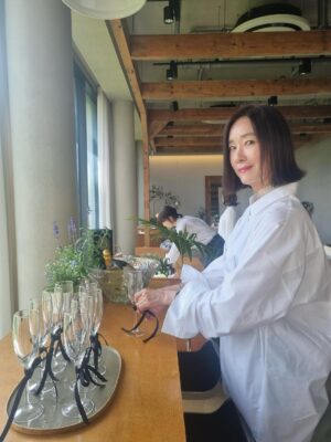 Choi Ji-woo Instagram - 소중한 인연들🥰
감사하고,사랑합니다❤️

막내나이가 벌써…😂🙄🫣😎😘