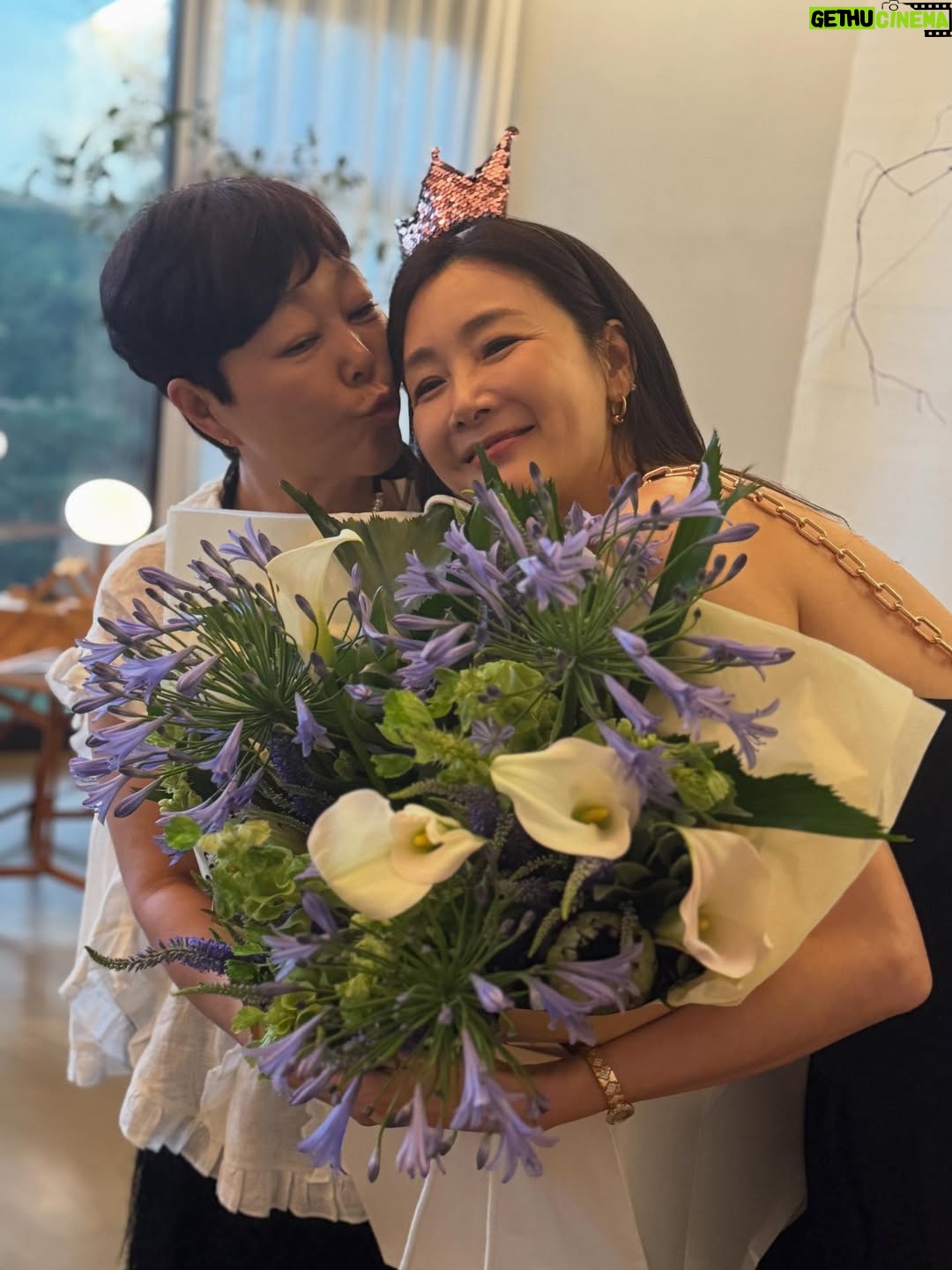 Choi Ji-woo - 49.8K Likes - 소중한 인연들🥰
감사하고,사랑합니다❤️

막내나이가 벌써…😂🙄🫣😎😘