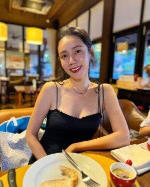 Choo Ja-hyun Instagram - 🖤