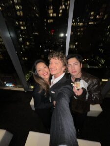 Christina Chang Instagram - What a lovely evening, celebrating this great group of loons. iykyk. 
It was undeniably fun to mom @hudsonwilliamsofficial   laugh hysterically with @connorstorrieofficial ♥️ And this wouldn’t have even been made possible without @jacob.tierney   @brendanjamesbrady - they’re the most loved 🐐 
Thank you to @cravecanada & @hbomax for giving @rachelreidwrites stories a worldwide platform! Y’all are in for a steamy, sweaty, sexy ride.
Feeling ever so grateful to be along for it. Pinch me. 

HMU: @simoneotis 🙏🏻
Snaps: Arthur Mola, Harold Feng 📸 

#heatedrivalry #hollander #tunamelts #loons #crave #hbomax