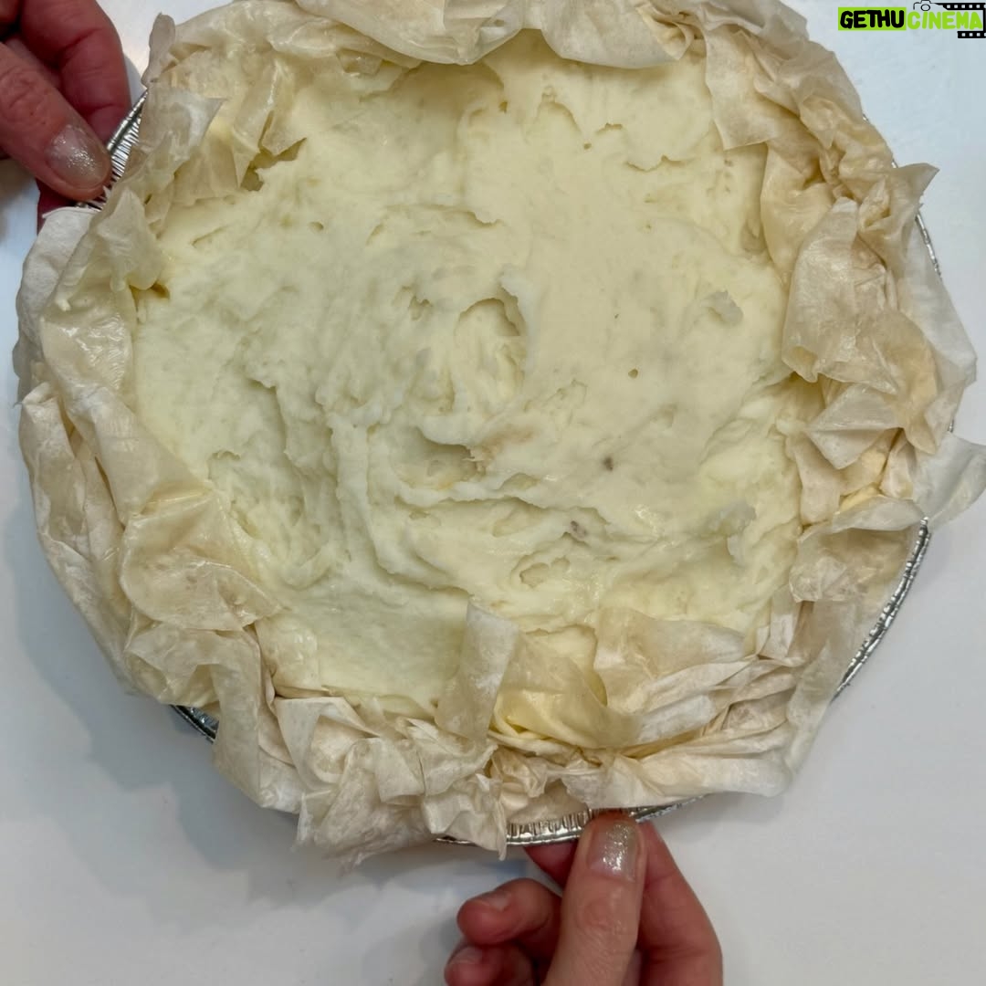 Christina Tosi - 2.1K Likes - Leftover Mash? LFG. 

Plop them into a billowy phyllo dough crust and you’ve got a WHOLE new show stopping dish that is zero stress!

Get the recipe @ bakeclub.com