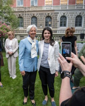 Christine Lagarde Instagram - As 2025 draws to a close, I’m thinking back to some of the year’s key moments.

In June I visited Kyiv. The strength, determination and resilience of every Ukrainian I met during that visit stays with me.