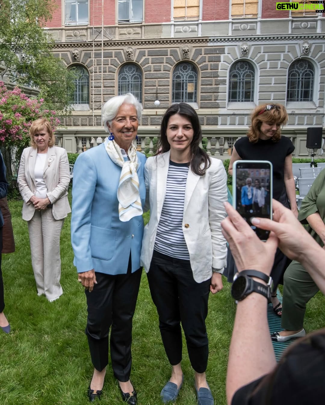 Christine Lagarde - 3.9K Likes - As 2025 draws to a close, I’m thinking back to some of the year’s key moments.

In June I visited Kyiv. The strength, determination and resilience of every Ukrainian I met during that visit stays with me.