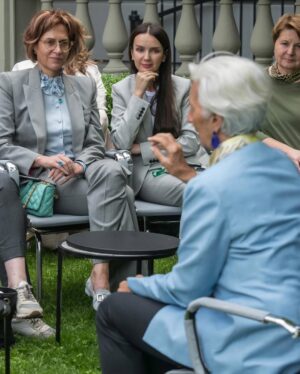 Christine Lagarde Instagram - As 2025 draws to a close, I’m thinking back to some of the year’s key moments.

In June I visited Kyiv. The strength, determination and resilience of every Ukrainian I met during that visit stays with me.