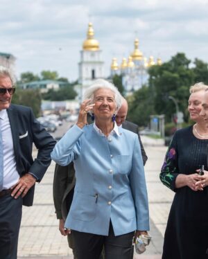 Christine Lagarde Instagram - As 2025 draws to a close, I’m thinking back to some of the year’s key moments.

In June I visited Kyiv. The strength, determination and resilience of every Ukrainian I met during that visit stays with me.