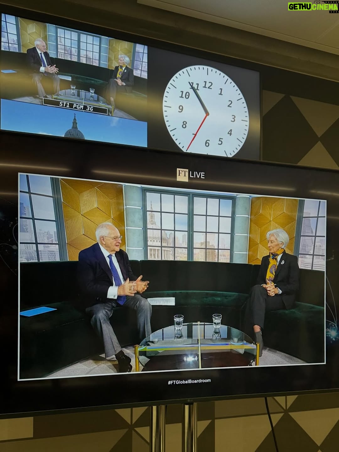 Christine Lagarde - 7.1K Likes - A ✨swift✨ trip to London. 

Great to speak with Martin Wolf on the #FTGlobalBoardroom.