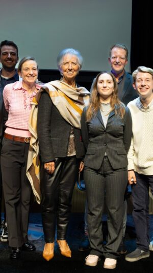 Christine Lagarde Instagram - As 2025 draws to a close, I’m thinking back to some of the year’s key moments.

In early October, I appeared on the Dutch show College Tour for the second time. Just like my first visit, I received truly excellent questions from the students.