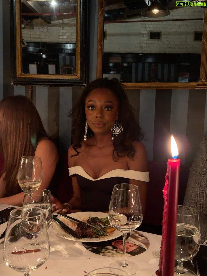 Ciara Miller - 63.6K Likes - what a dinner @threads 

📸 : @emiliomadrid