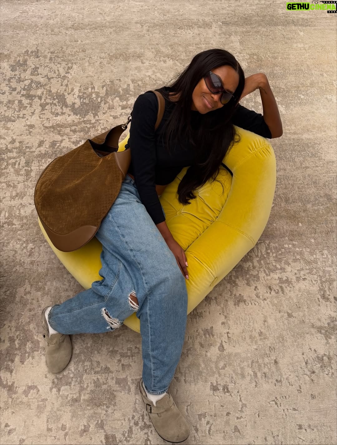 Ciara Miller - 55.2K Likes - went to Vegas with a few friends