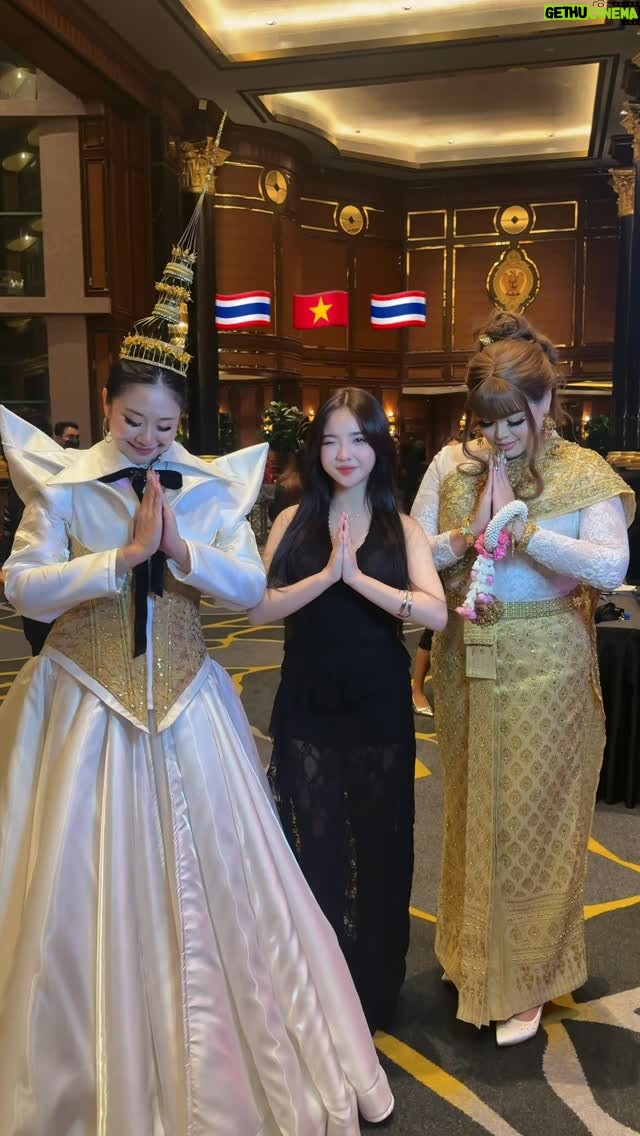 Cindy Diễm Mii - 9.5K Likes - I really love you guys 😭😭
 you guys are amazing 💗🥰 
#allstarinfluencersaward2025
@allstarinfluencers @abdrahmansoltan @lyndarafikah @sunwayresortkualalumpur