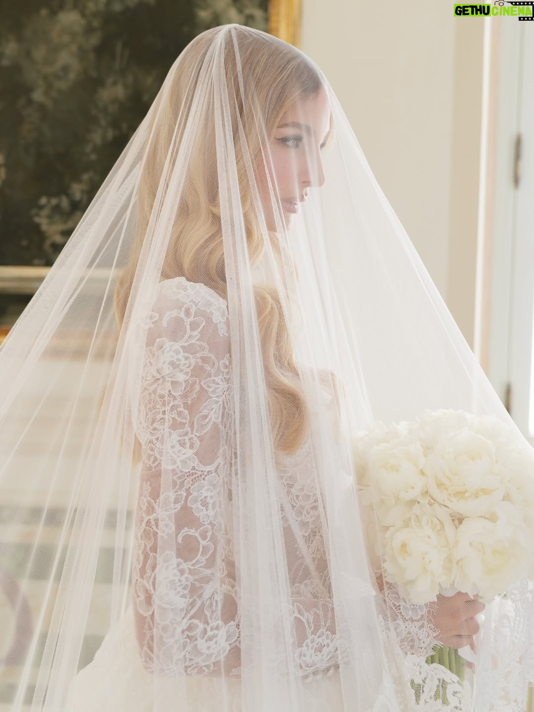 Cindy Marina - 32.2K Likes - 🤍 Eternal love in the eternal city ♾️
•
•
Photography @bottega53 
Planner @erikamorgera 
Video @marcocaputofilms 
Makeup @henrigjata_mua 
Hair @florii_hairstyle
