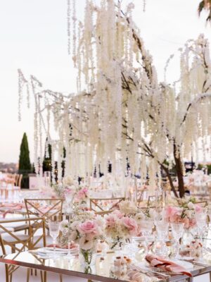 Cindy Marina Instagram - Dinner reception of my dreams 🕯️

A big thank you to the wonderful @erikamorgera , Riccardo and the whole team for your tireless work to make this vision come to life! It’s truly beyond my wildest dreams 🩷