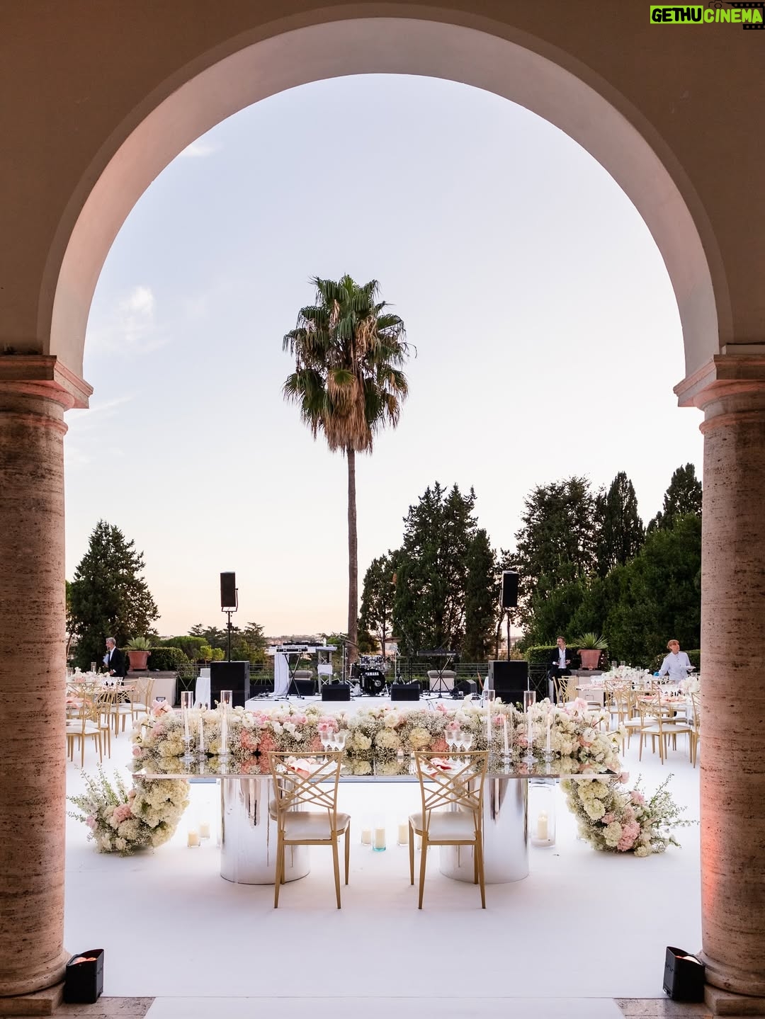 Cindy Marina - 6.3K Likes - Dinner reception of my dreams 🕯️

A big thank you to the wonderful @erikamorgera , Riccardo and the whole team for your tireless work to make this vision come to life! It’s truly beyond my wildest dreams 🩷
