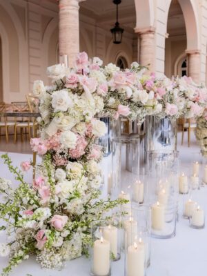 Cindy Marina Instagram - Dinner reception of my dreams 🕯️

A big thank you to the wonderful @erikamorgera , Riccardo and the whole team for your tireless work to make this vision come to life! It’s truly beyond my wildest dreams 🩷