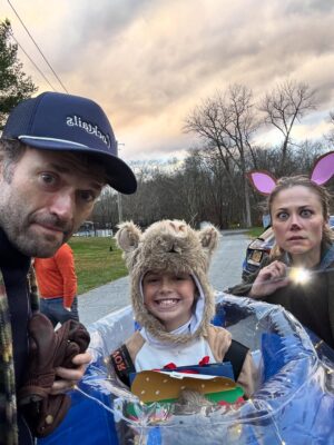 Claire Coffee Instagram - TRICK R TREAT from a (L-R)
- brooklyn somm
- hamster in a ball
- deer in the headlights

🎃🎃🎃🎃🎃🎃🎃