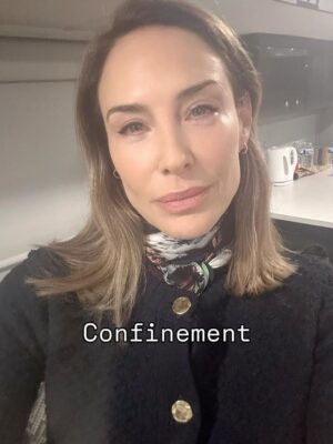 Claire Forlani Instagram - #CONFINEMENT 🎥 Filming a movie with my old friend #PeterHowitt we made another movie together many moons ago! I’m Working with a wonderful cast in this thriller ,  with the brilliant @nathalieemmanuel 💖 and these talented ones playing the CADELL FAMILY  @eloiselovellanderson  ##adamwoodward & the fabulous #tinagray 🎥🎬❤️💫